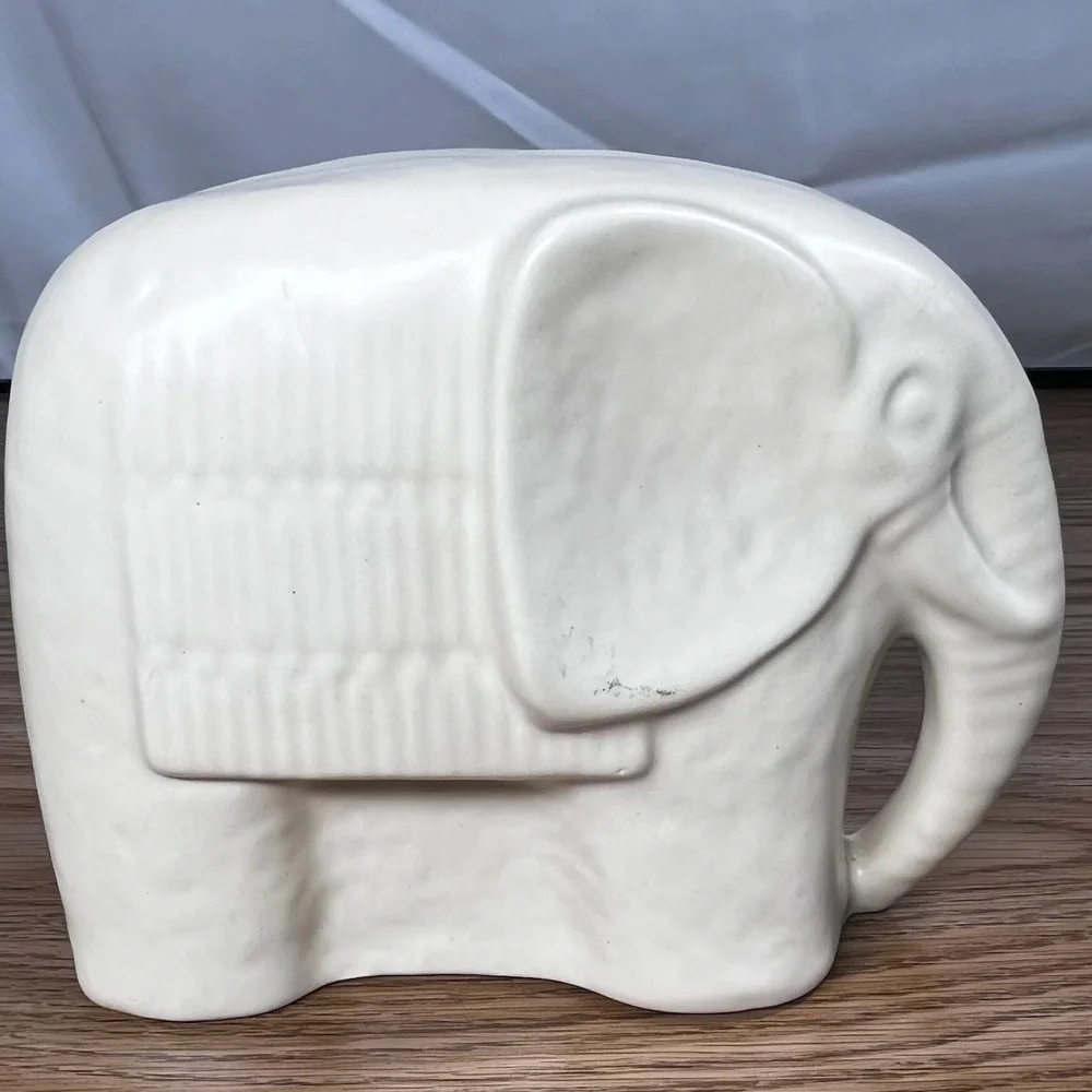 Vintage‎ Ceramic Elephant Figurine Cream Glazed Mid Century Boho Decor 5.5 Inch